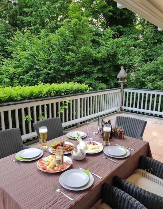 Apartment See- Und Bergblick In Bestlage Am Tegernsee
