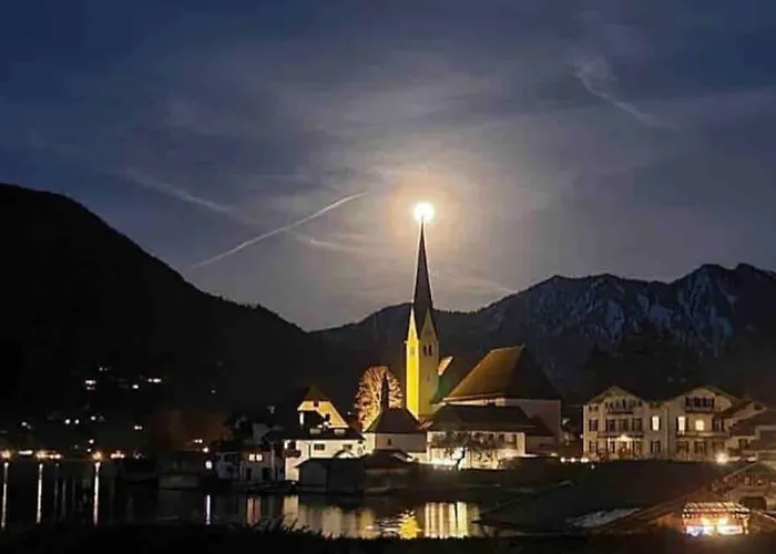 See- Und Bergblick In Bestlage Am Tegernsee